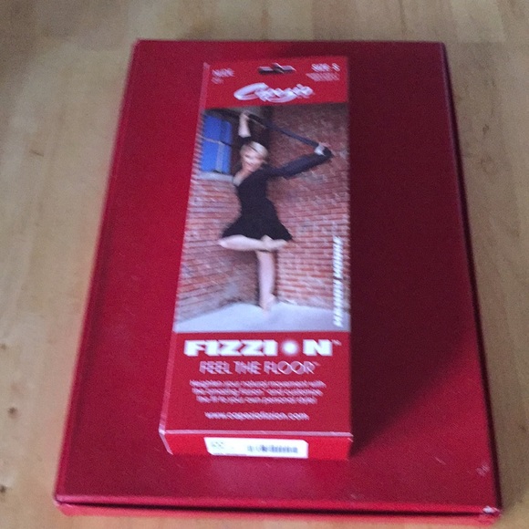 NEW Capezio Fission Dance shoes, size S - Picture 1 of 4